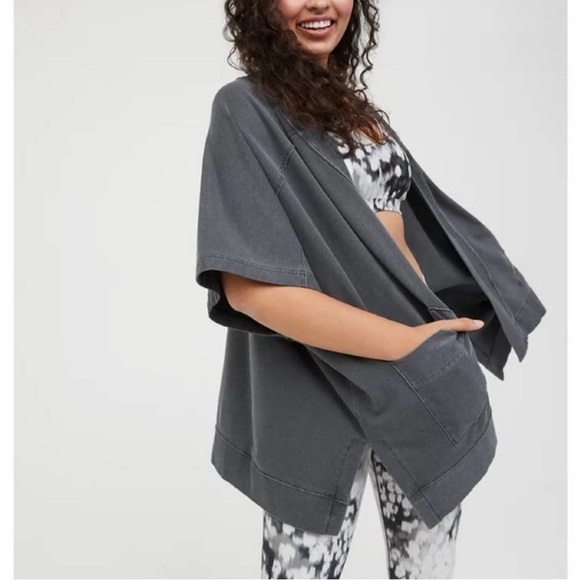 American Eagle Outfitters Sweaters - Aerie offline charcoal gray kimono with pockets